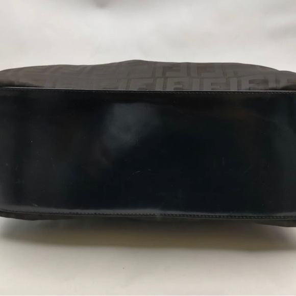 FENDI FF LOGO AUTHENTIC TOTE BAG ZIPPER TOP BIG ZUCCA PURSE GREAT CONDITION! - Picture 5 of 9